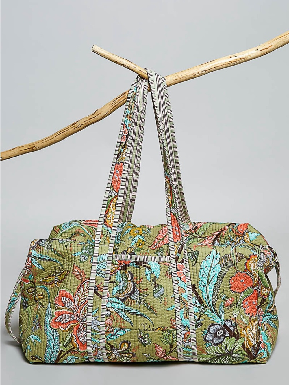 POL Quilted Floral Duffle bag in Green